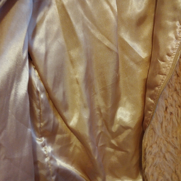 Forever 21 Teddy Jacket - Picture 3 of 5